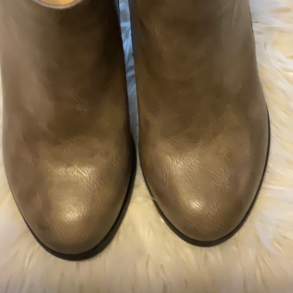 Luoika Women’s Grey Wide Width Chunky Heel Side Zipper Ankle Booties Size 9.5 - Picture 4 of 13